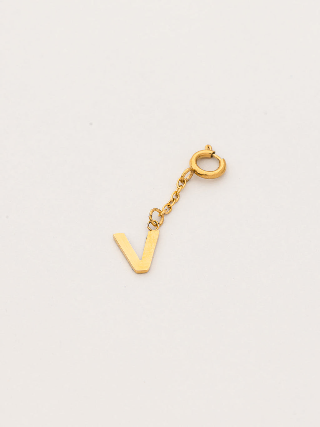 Pendentif Lettre V